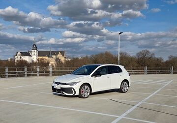 VW Golf 7.800 km 41.590 &euro; Wolfsburg 38440