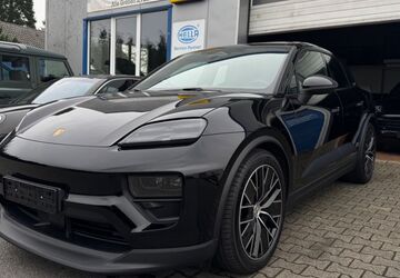 Porsche Macan 4.000 km 85.899 &euro; Bielefeld 33609