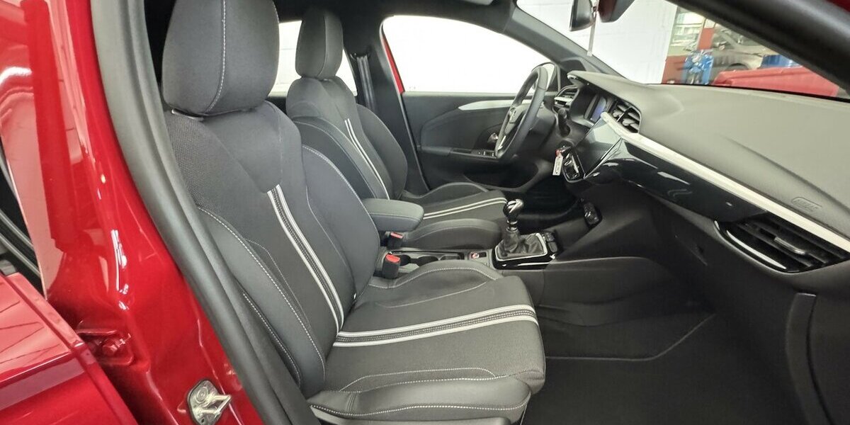 Opel Corsa 1.2 Turbo GS Sitz+Lekradheizung 11.700 km 15.270 &euro; Lich 35423
