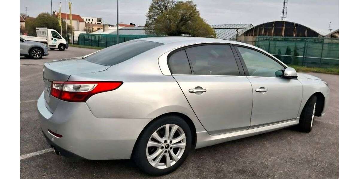 Renault Latitude 202.000 km 4.950 &euro; Saarbrucken 66113