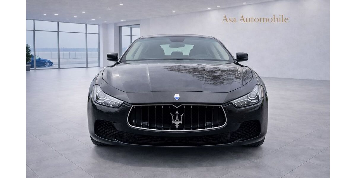 Maserati Ghibli 80.000 km 25.400 &euro; Düren 52351