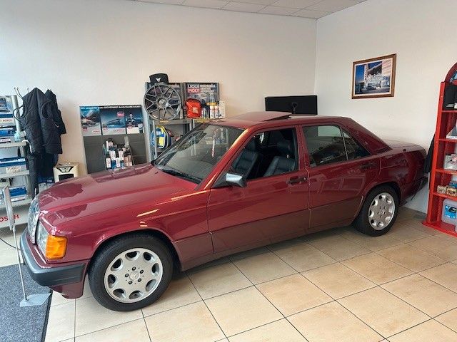 Mercedes-Benz 190 125.450 km 24.750 &euro; Bremen 28777