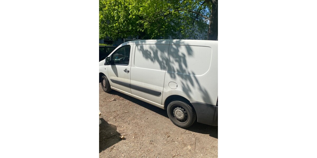 Toyota Proace 83.000 km 8.500 &euro; Berlin 10178