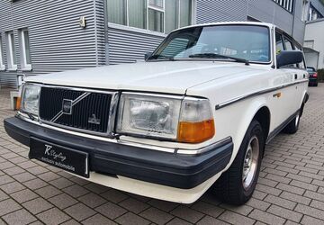 Volvo 240 218.000 km 9.600 &euro; Schenefeld / Hamburg 22869