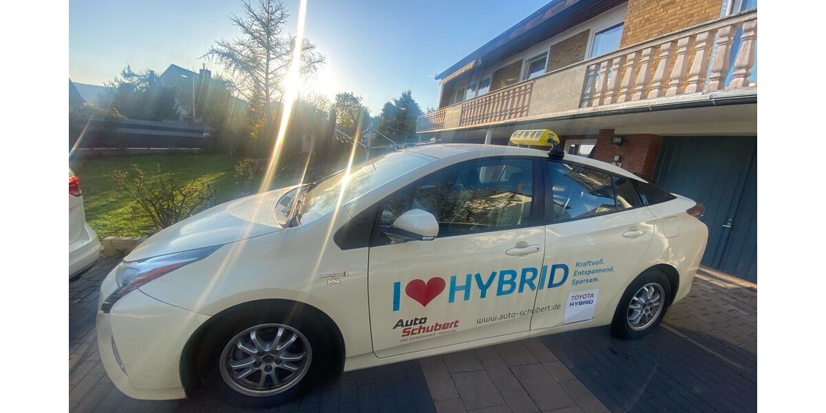 Toyota Prius 352.000 km 8.400 &euro; VELLMAR 34246