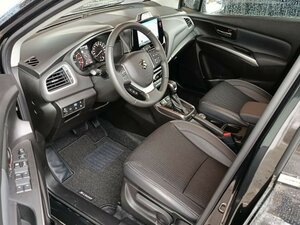 Suzuki S-CROSS 1.5 COMF.+ALLGRIP AGS Comfort+ 2.000 km 25.490 &euro; Höhenkirchen-Siegertsbrun 85635