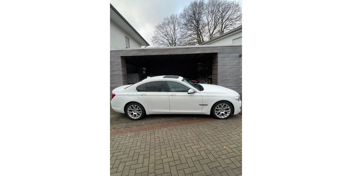BMW 730 272.000 km 14.750 &euro; Bremen 28717