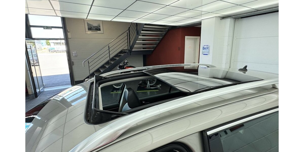 Skoda Superb Elegance elektr. Sitze & Panoramadach 104.000 km 9.999 &euro; Lich 35423