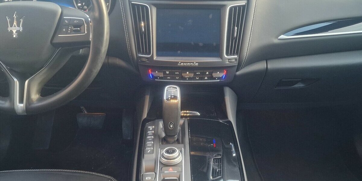 Maserati Levante Q4 Grand Lusso 46.000 km 48.799 &euro; Landau 76829
