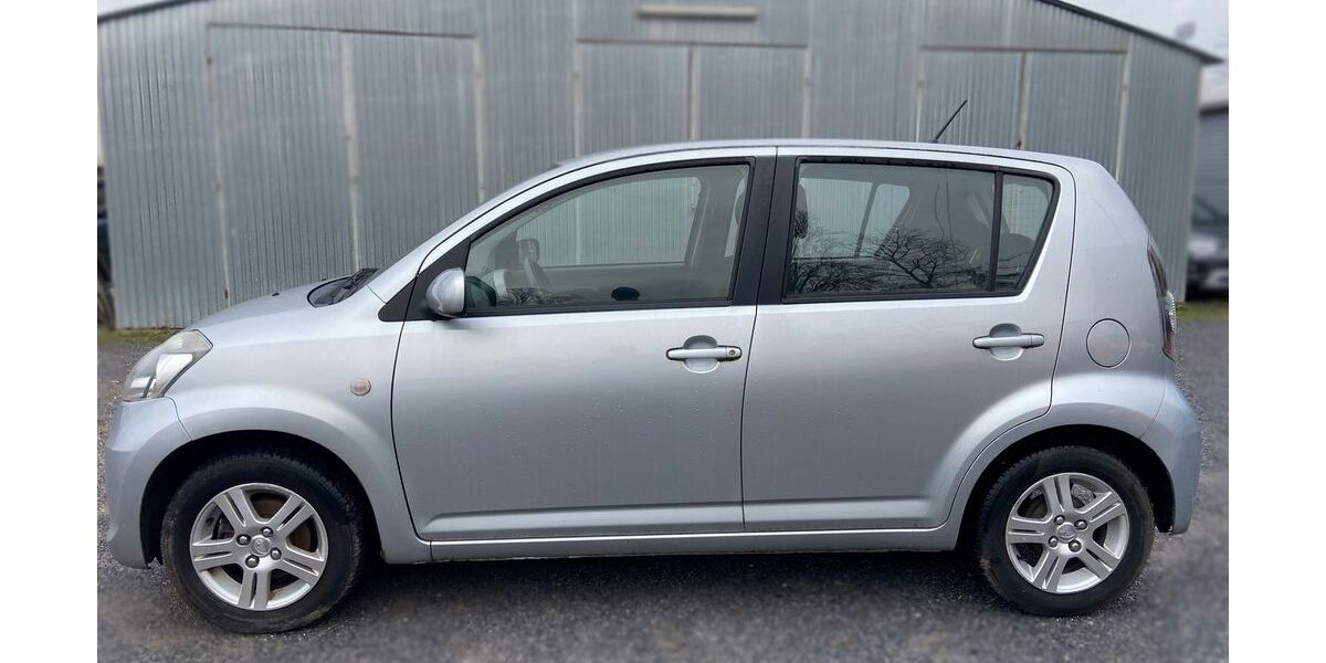 Subaru Justy 124.000 km 2.290 &euro; Düsseldorf 40237