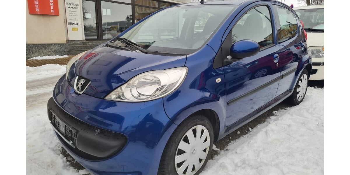 Peugeot 107 133.000 km 2.499 &euro; Hettstedt 06333
