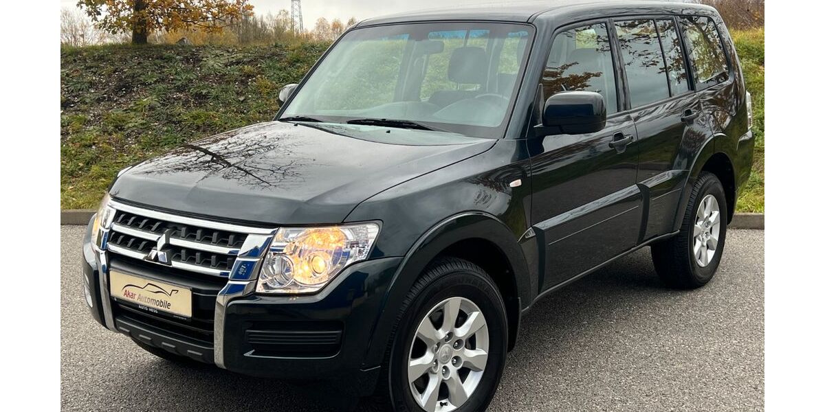 Mitsubishi Pajero 34.234 km 35.990 &euro; München 81243