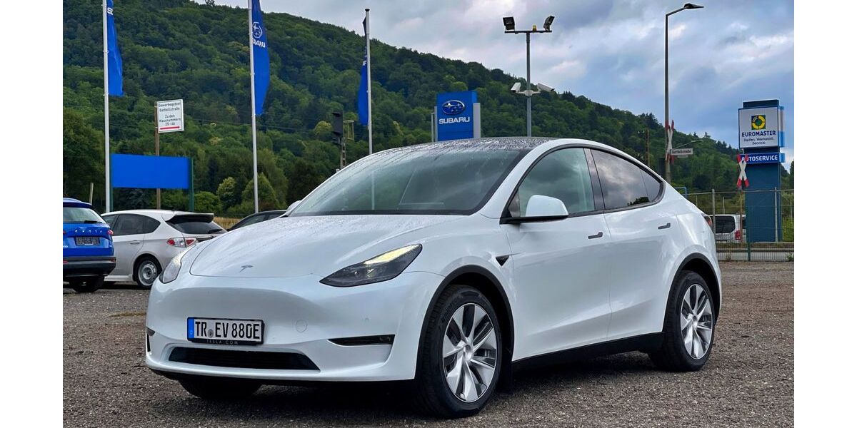 Tesla Model Y 60.950 km 35.490 &euro; Trier 54294