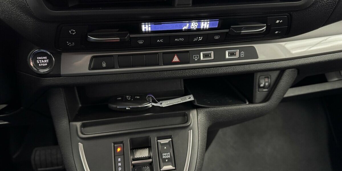 Opel Zafira Life Edition XL 2.0D 180 PS 9 Sitze LED 41.800 km 32.690 &euro; Lich 35423