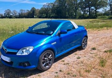 Opel Tigra 94.000 km 3.800 &euro; Humptrup 25923