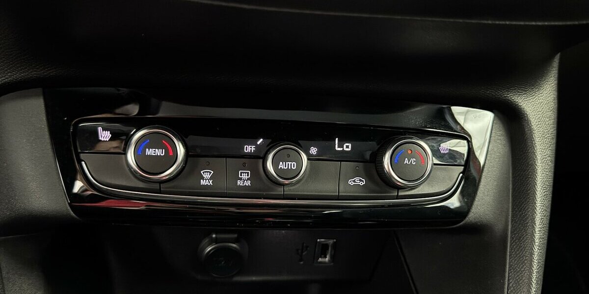 Opel Corsa e 50 kWh Elegance Sitzheizung Carplay LED 30.800 km 16.230 &euro; Lich 35423