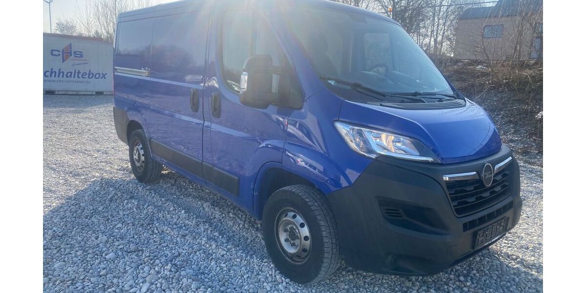 Opel Movano 179.847 km 11.990 &euro; München 81379