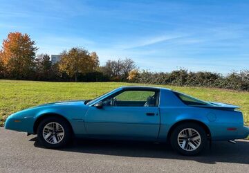 Pontiac Firebird 63.000 km 22.950 &euro; Mannheim 68165