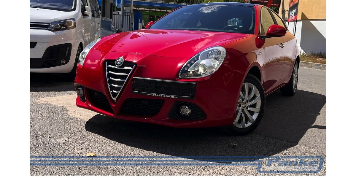 Alfa Romeo Giulietta Turismo*Pano*Schiebe*Sport*SHZ*Tempo* 95.791 km 10.990 &euro; Berlin 13187