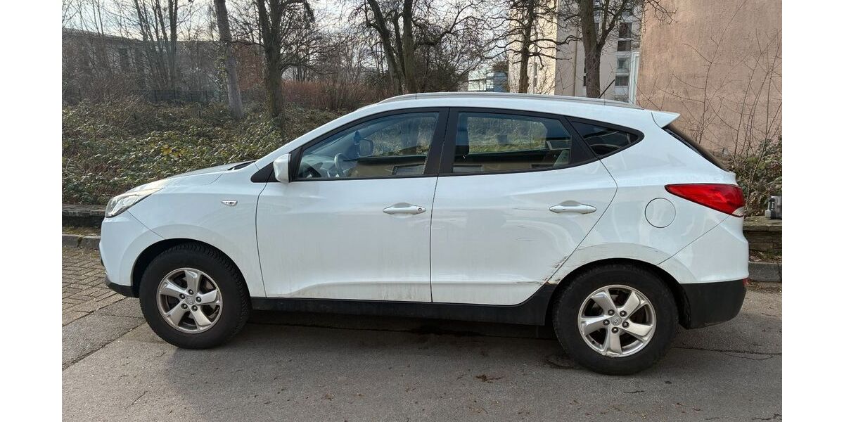 Hyundai ix35 273.000 km 4.000 &euro; Essen 45130