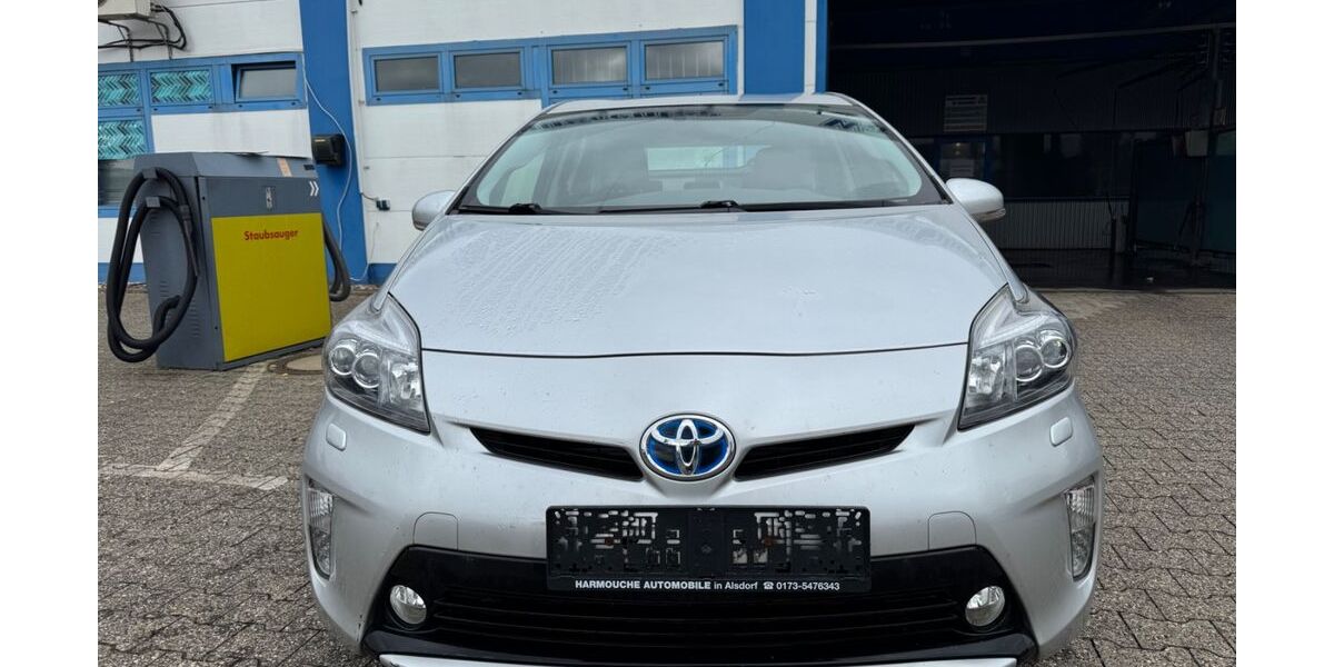 Toyota Prius 84.000 km 10.490 &euro; Alsdorf 52477