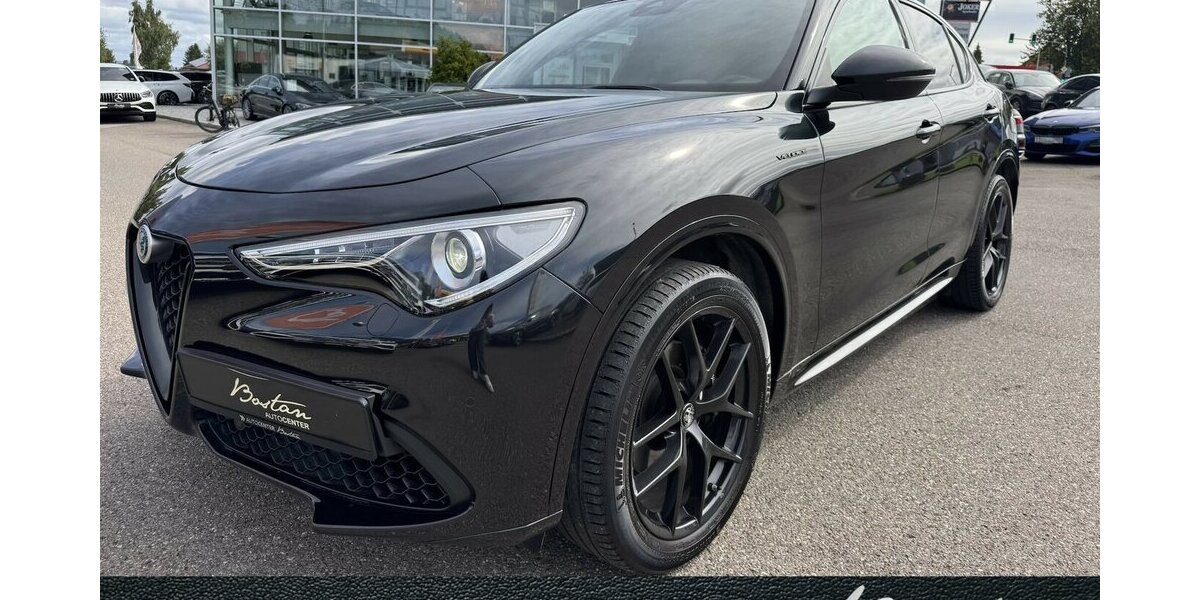 Alfa Romeo Stelvio VELOCE Q4/UCONNECT 3D/KAMERA/1.HAND/DAB 53.920 km 29.900 &euro; Villingen-Schwenningen 78054