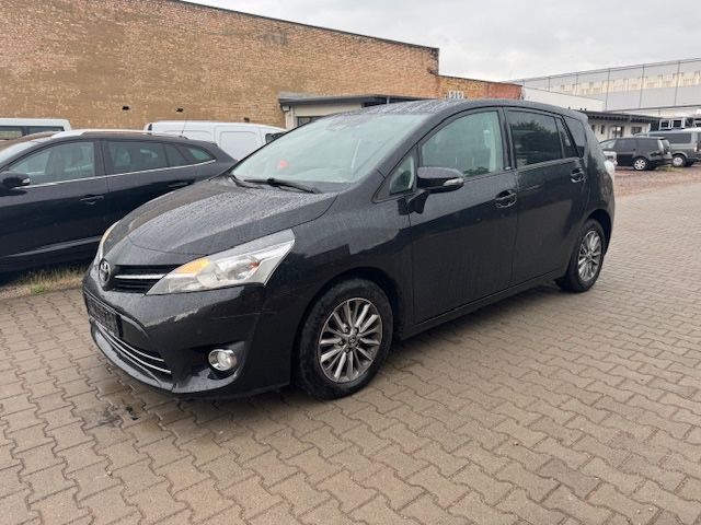 Toyota Verso 187.000 km 6.490 &euro; Halle 06118