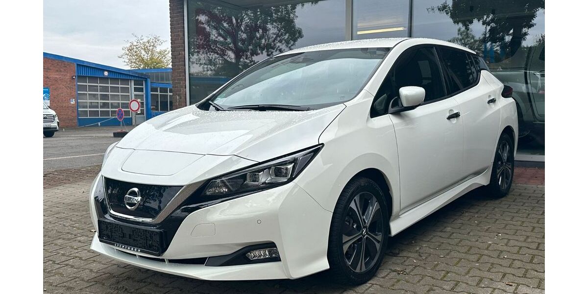 Nissan Leaf 63.000 km 13.990 &euro; Oldenburg 26125