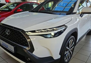 Toyota Corolla Cross 27.990 km 30.790 &euro; Paderborn 33104