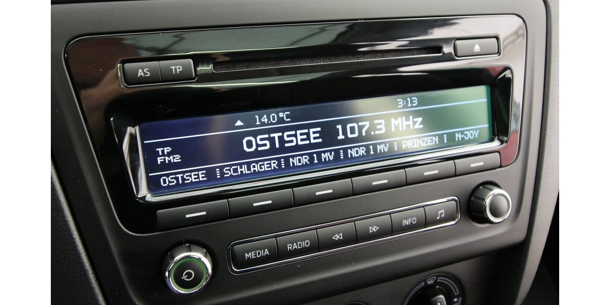 Skoda Rapid 1.2 TSI Spaceback Style Plus XENON+PANO 149.251 km 7.290 &euro; Hagenow 19230