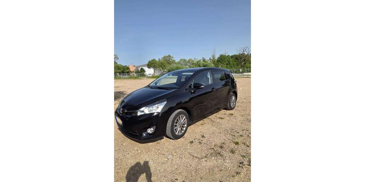Toyota Verso 110.000 km 12.900 &euro; weil.am rhein 79576