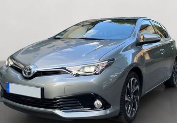 Toyota Auris 31.000 km 11.990 &euro; Essen 45147