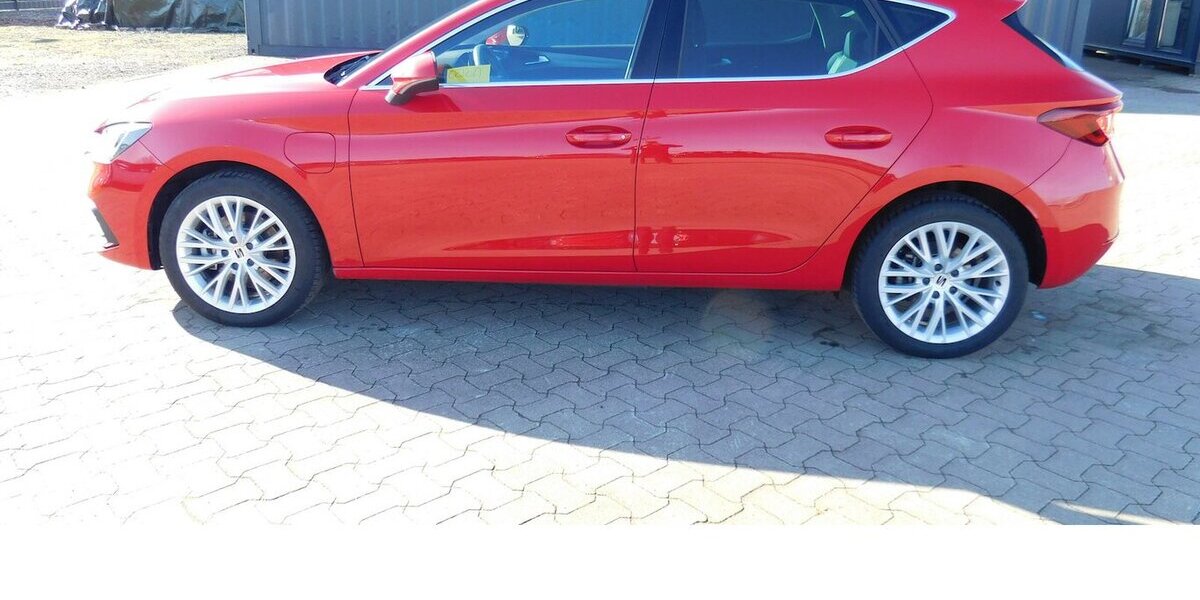 Seat Leon 1.4 Styl TSI Xxcellence DSG Hybrid/Benzin 27.500 km 19.990 &euro; Vordorf 38533