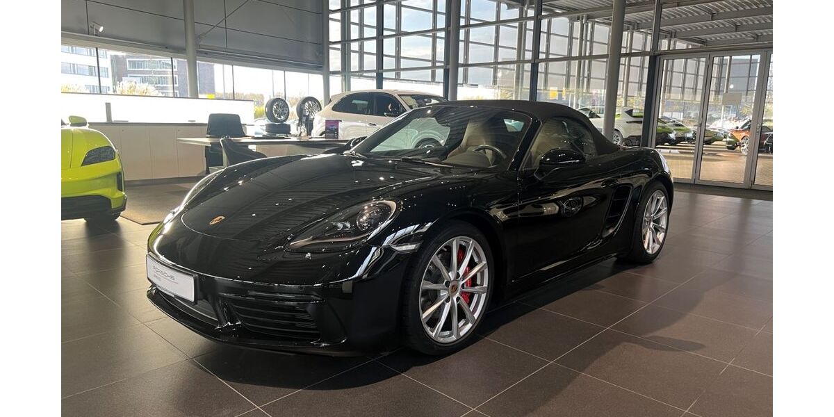 Porsche Boxster 19.000 km 66.800 &euro; Bielefeld 33719
