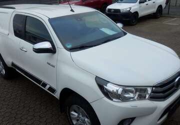 Toyota Hilux 156.880 km 27.990 &euro; Bergisch Gladbach 51469