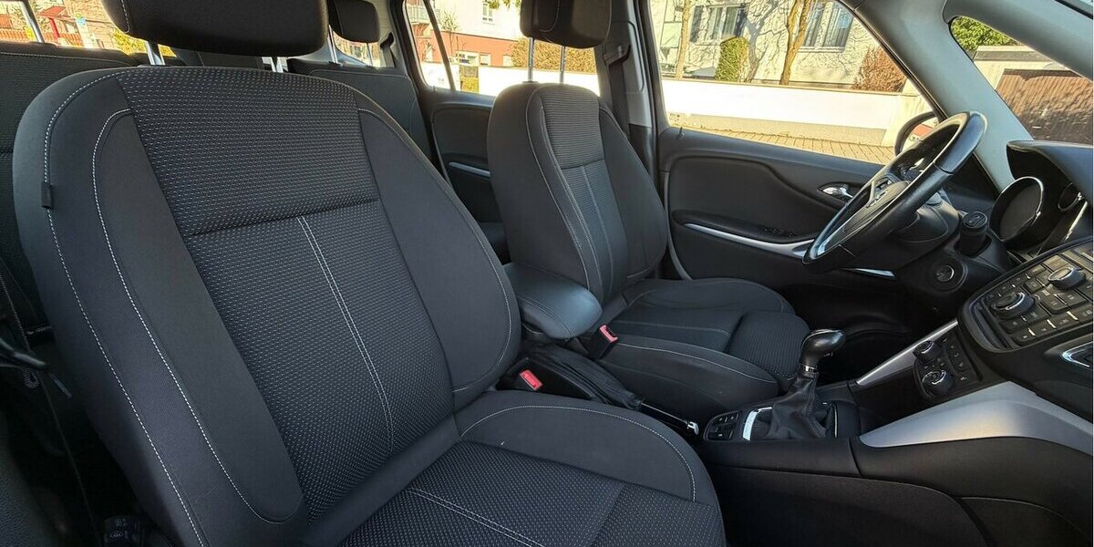 Opel Zafira Tourer Business Edition Navi 1. Hand 114.000 km 9.990 &euro; Neckarsulm 74172