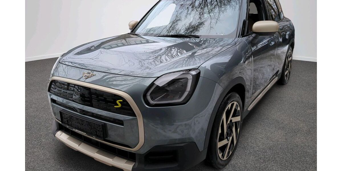 Mini Countryman SE (Cooper) 2.090 km 46.416 &euro; 