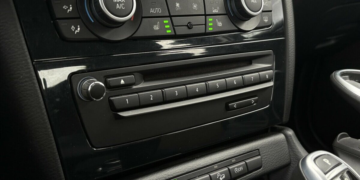 BMW X1 20d xDrive BI-XENON/TEMPOMAT/NAVI/PDC/SHZ/DAB 79.104 km 16.900 &euro; Villingen-Schwenningen 78054