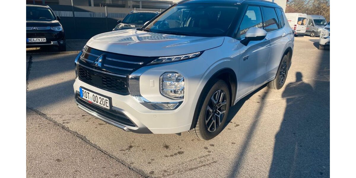 Mitsubishi Outlander 5.000 km 50.290 &euro; Rothenburg/Tbr. 91541