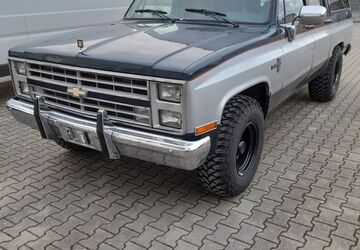 Chevrolet Suburban 77.000 km 11.499 &euro; Offingen 89362