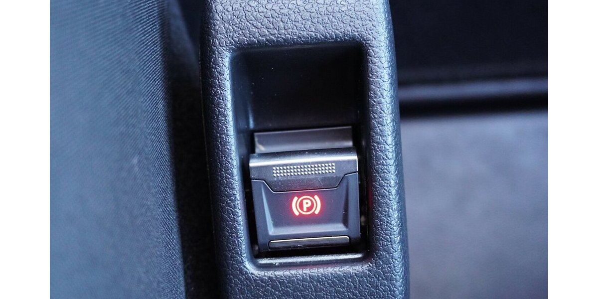 Fiat Scudo MultiCab L3 145 AT/ Vollausstattung + AHK 47.642 km 33.915 &euro; Münchenbernsdorf 07589