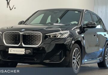 BMW iX1 18.106 km 35.799 &euro; Ulm 89077