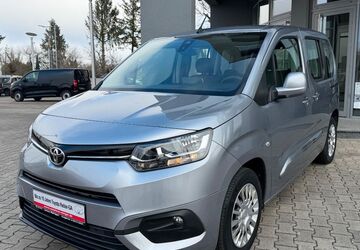 Toyota Proace City 36.540 km 19.999 &euro; Königsbrunn / Augsburg 86343