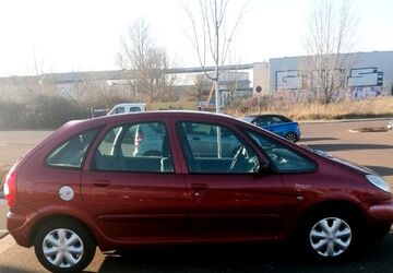 Citroen Xsara Picasso 156.000 km 2.499 &euro; Remscheid 42899
