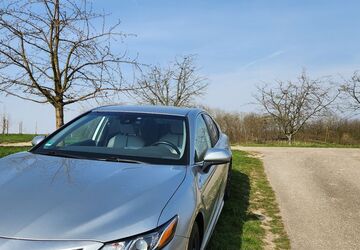 Toyota Camry 127.000 km 20.000 &euro; Renchen 77871