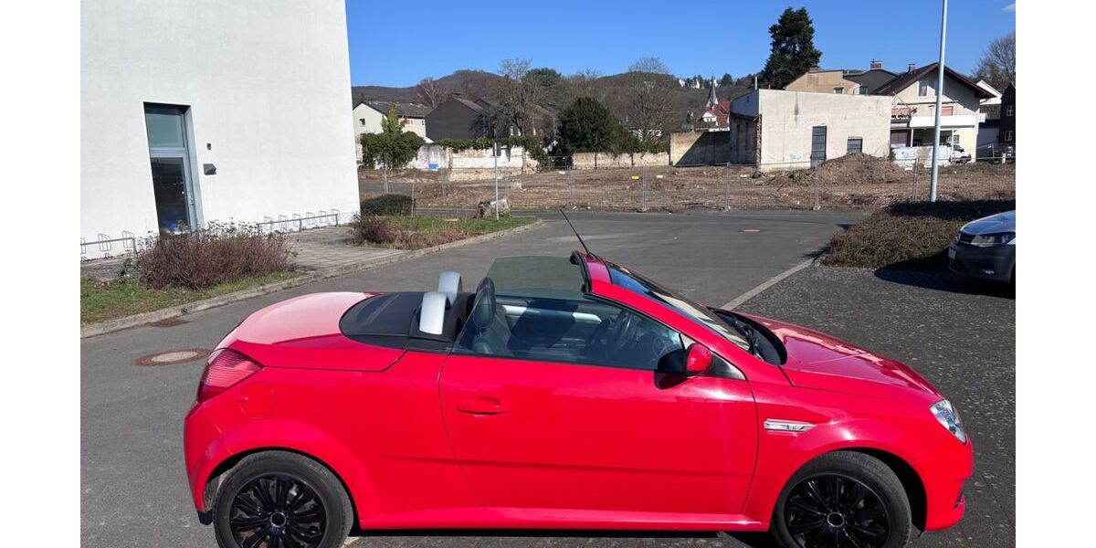 Opel Tigra 258.000 km 2.300 &euro; Bad Honnef 53604