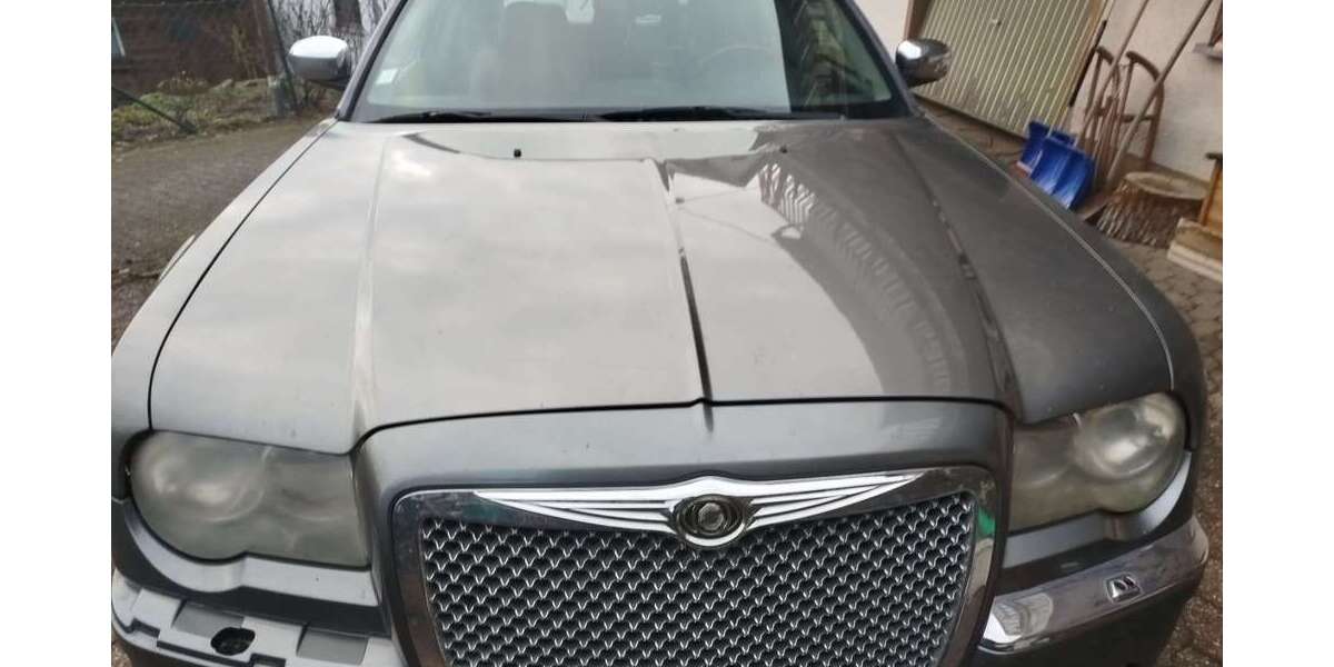 Chrysler 300C 228.200 km 2.000 &euro; Düngenheim 56761