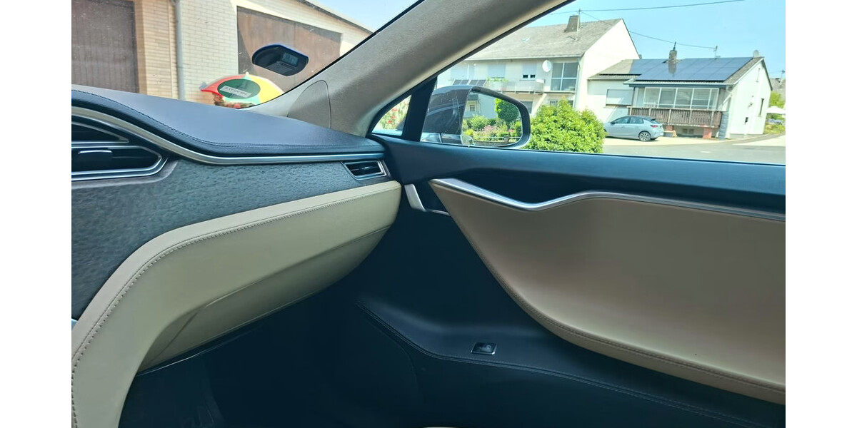 Tesla Model S 262.000 km 15.700 &euro; Alterkülz 56288