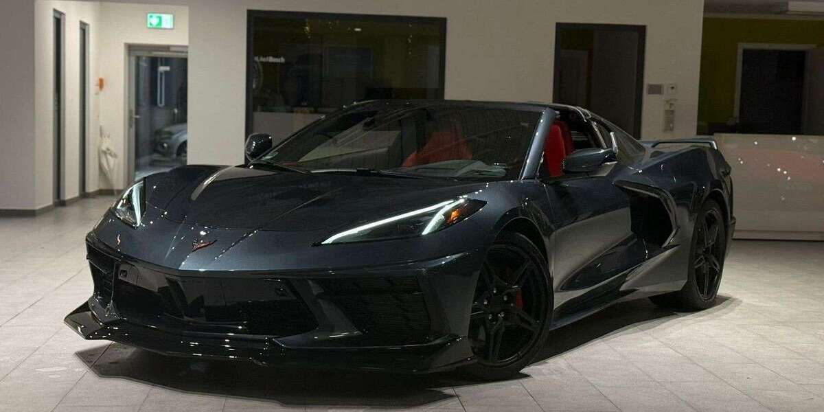 Corvette C8 18.552 km 84.995 &euro; HERFORD 32052