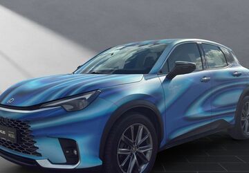 Lexus LBX 1.555 km 34.950 &euro; Wesel 46485